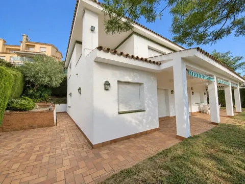 Haus 377 m² in Vilassar de Dalt (2/31)