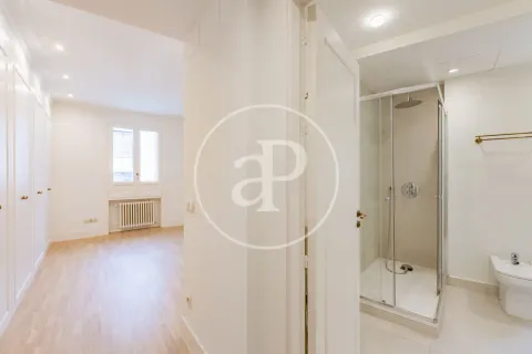 Flat 229 m² in Madrid