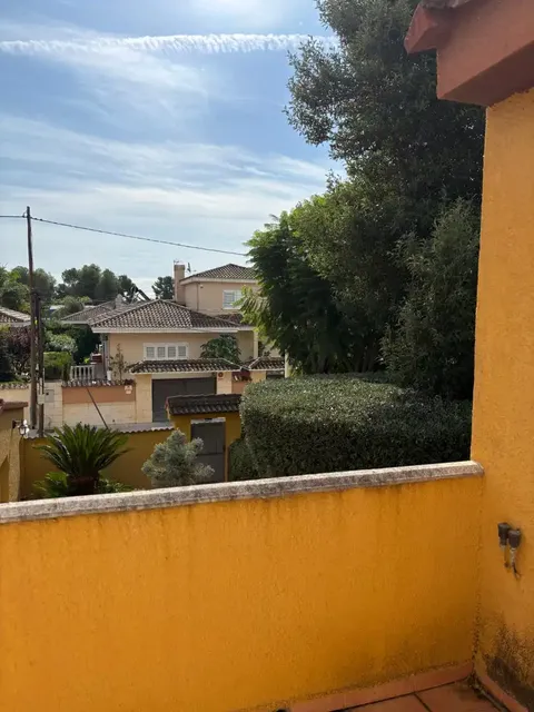 Casa de 330 m² en Riba-roja de Túria