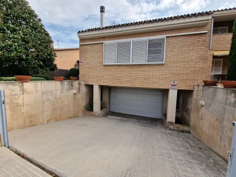 House 367 m² in Llinars del Vallès (3/37)