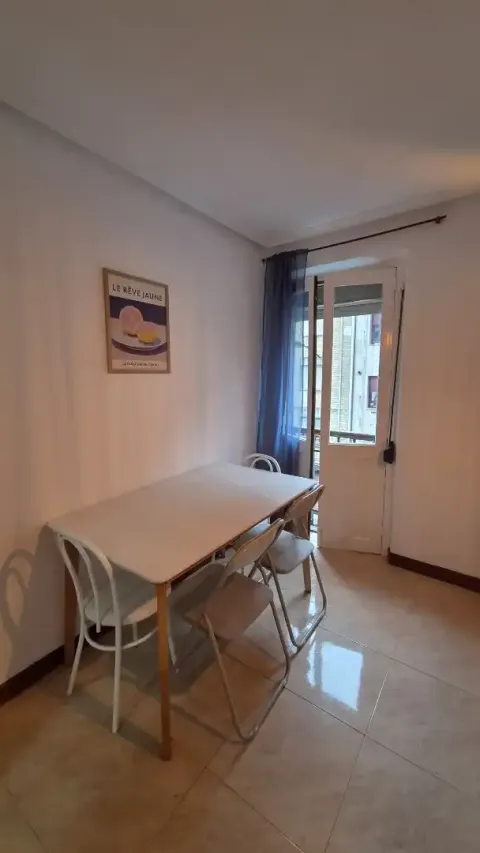 Appartement 70 m² à Mieres (3/8)