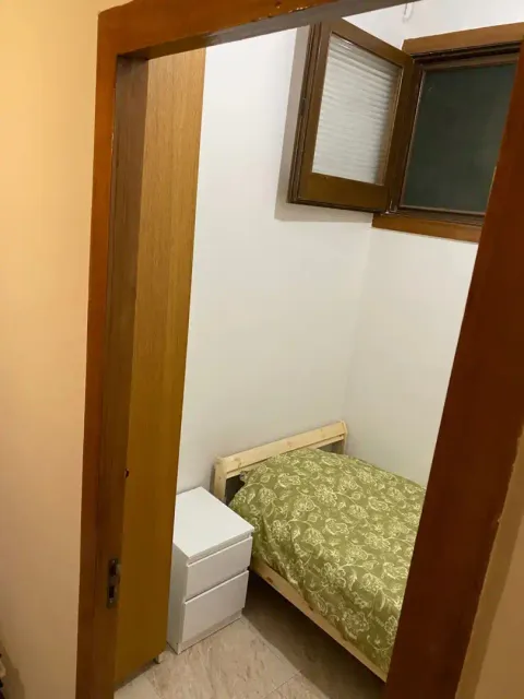 Habitació de lloguer, Barcelona (3/10)