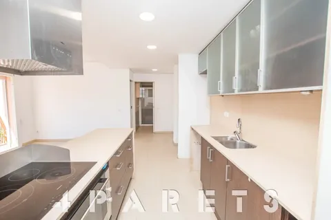 Pis de 80 m² a Badalona