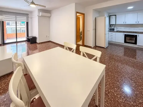 Pis de 74 m² a València