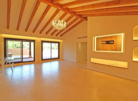 Appartamento 393 m² a Estepona