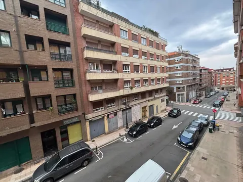 Pis de 45 m² a Oviedo