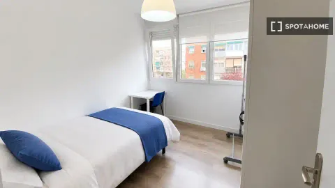 Room for rent, Getafe (4/19)