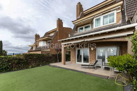 Будинок 440 м² у Esplugues de Llobregat