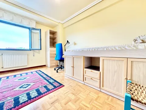 Pis de 90 m² a Vitòria