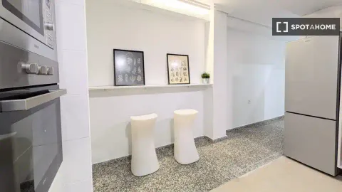 Chambre à louer, Valence