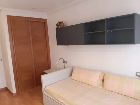 Pis de 70 m² a Oviedo