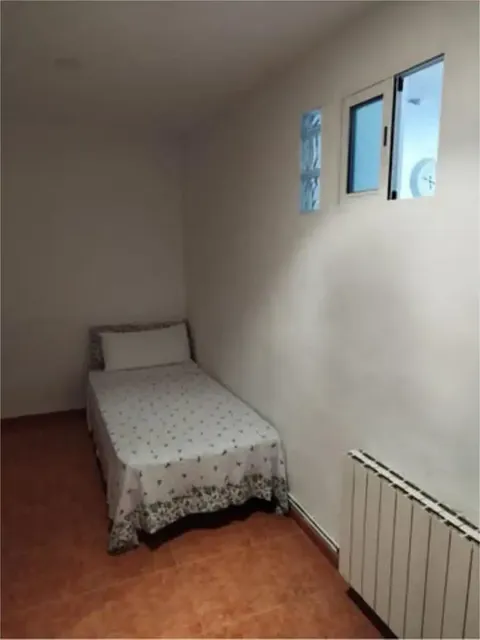 Кімната в оренду, Madrid