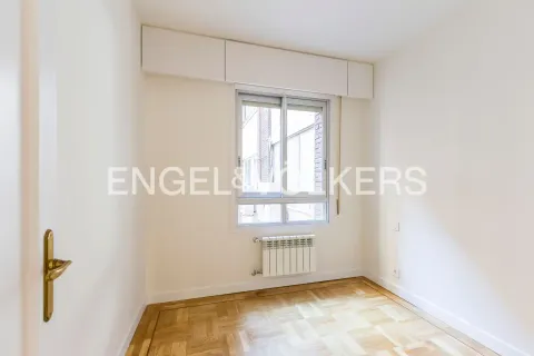 Wohnung 191 m² in Madrid