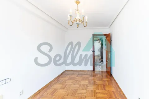 Piso de 79 m² en Gijón
