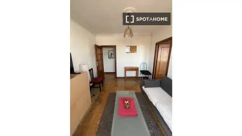 Quarto para alugar, Pamplona / Iruña