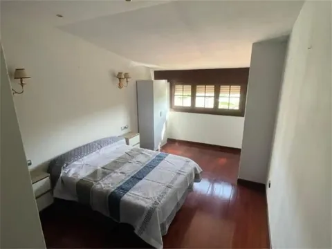 Zimmer 120 m², Pontevedra