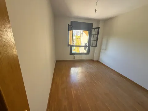 Pis de 91 m² a Nava