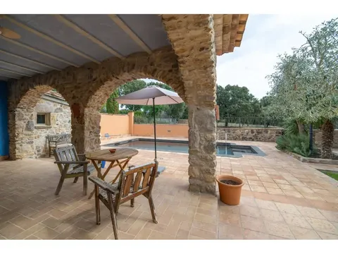 Casa de 282 m² a Garrigàs