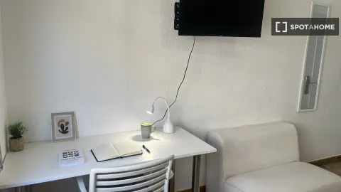 Chambre à louer, Burjassot