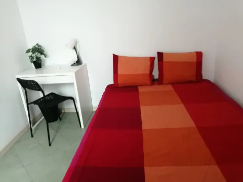 Room for rent, Barcelona (3/10)