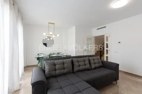 Moradia 216 m² em Quart de Poblet (4/47)