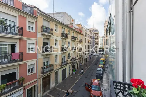 Pis de 79 m² a València