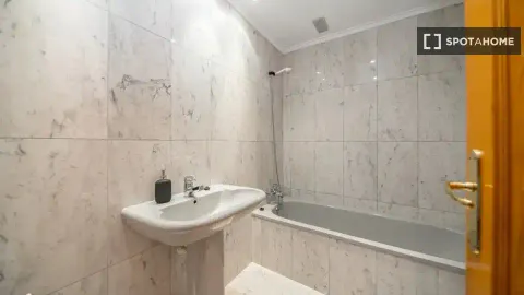 Комната в аренду, Мадрид