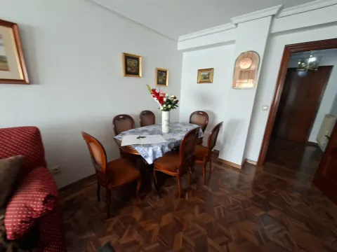 Flat 80 m² in Avilés (2/12)