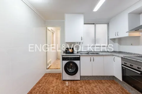 Pis de 77 m² a València