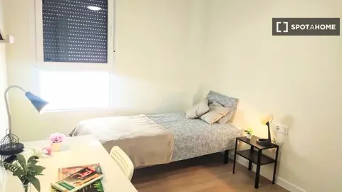 Quarto para alugar, Montcada / Moncada