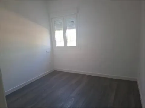 Pis de 100 m² a Carmona