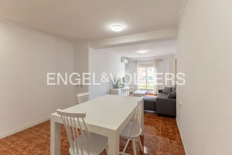 Pis de 77 m² a València