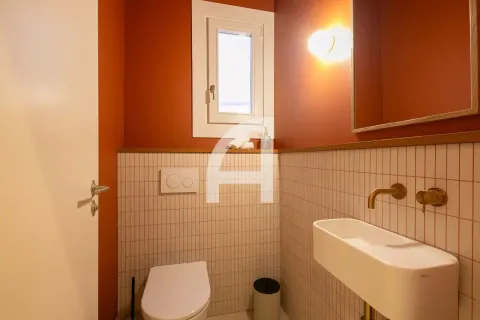 Квартира 143 м² в Барселоне