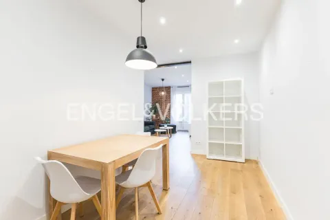 Wohnung 113 m² in Madrid