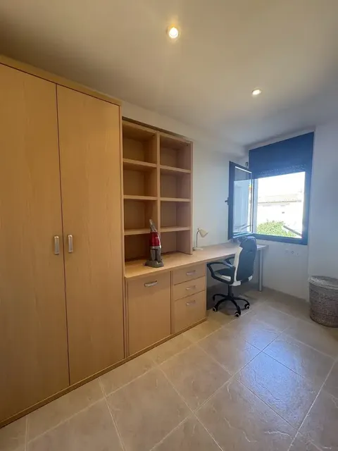 Pis de 77 m² a Anglès