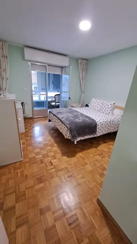 Pis de 100 m² a Ourense