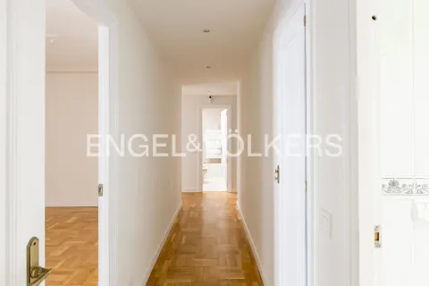 Wohnung 191 m² in Madrid