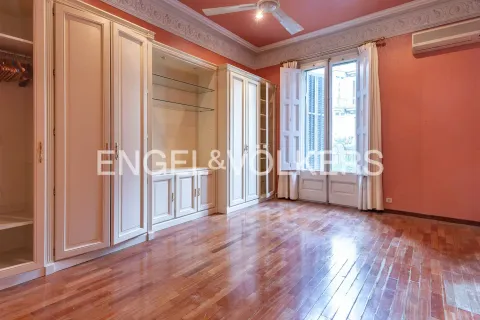 Apartamento 151 m² em Barcelona (4/65)