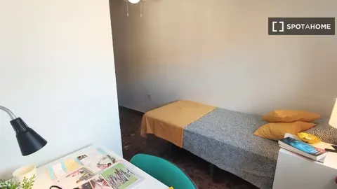 Stanza in affitto, Paterna