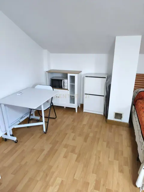 Appartamento 28 m² a Velilla de San Antonio