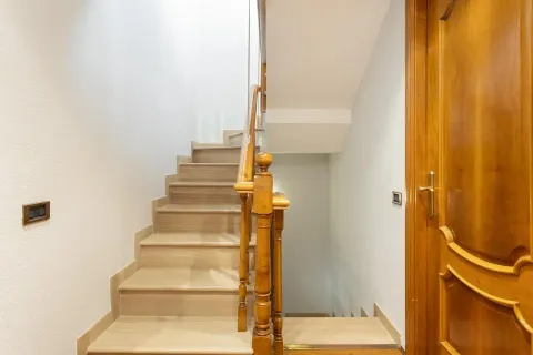 Casa 384 m² a l'Hospitalet de Llobregat