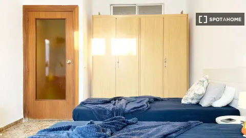 Quarto para alugar, Madrid (3/19)