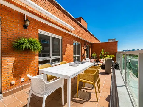Wohnung 118 m² in Madrid