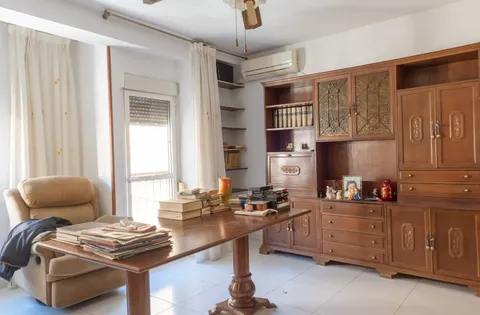 Piso de 87 m² en Linares