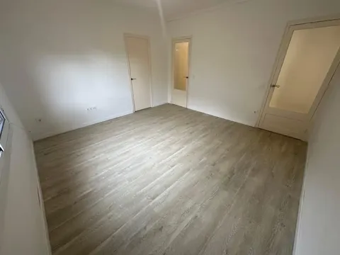 Pis de 86 m² a Badalona