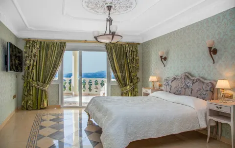 Будинок 1100 м² у Altea