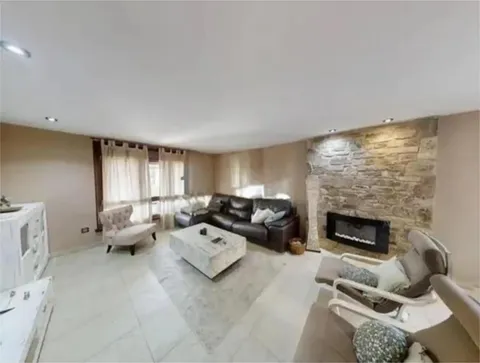 Casa de 400 m² a Abegondo
