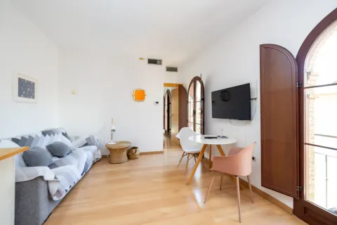 Piso de 87 m² en San Isidro (2/15)