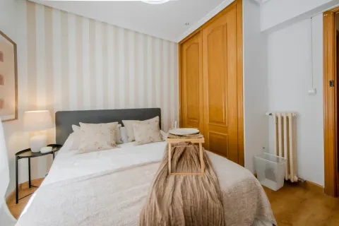 Habitació de lloguer, Madrid (3/10)