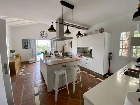 Haus 375 m² in Benahavís